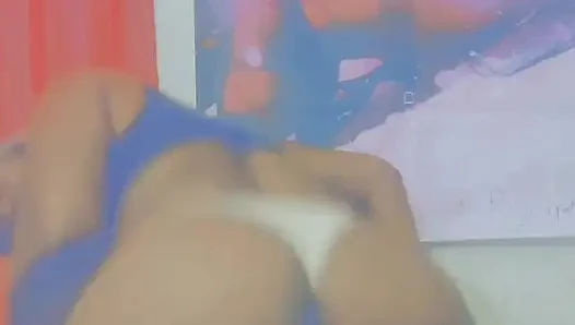 Lady Raex twerk derlemesi