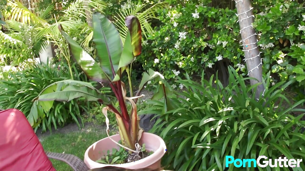 Cachonda milf Kristal Summers folla a un viejo cachondo