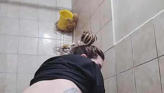 Мочиться