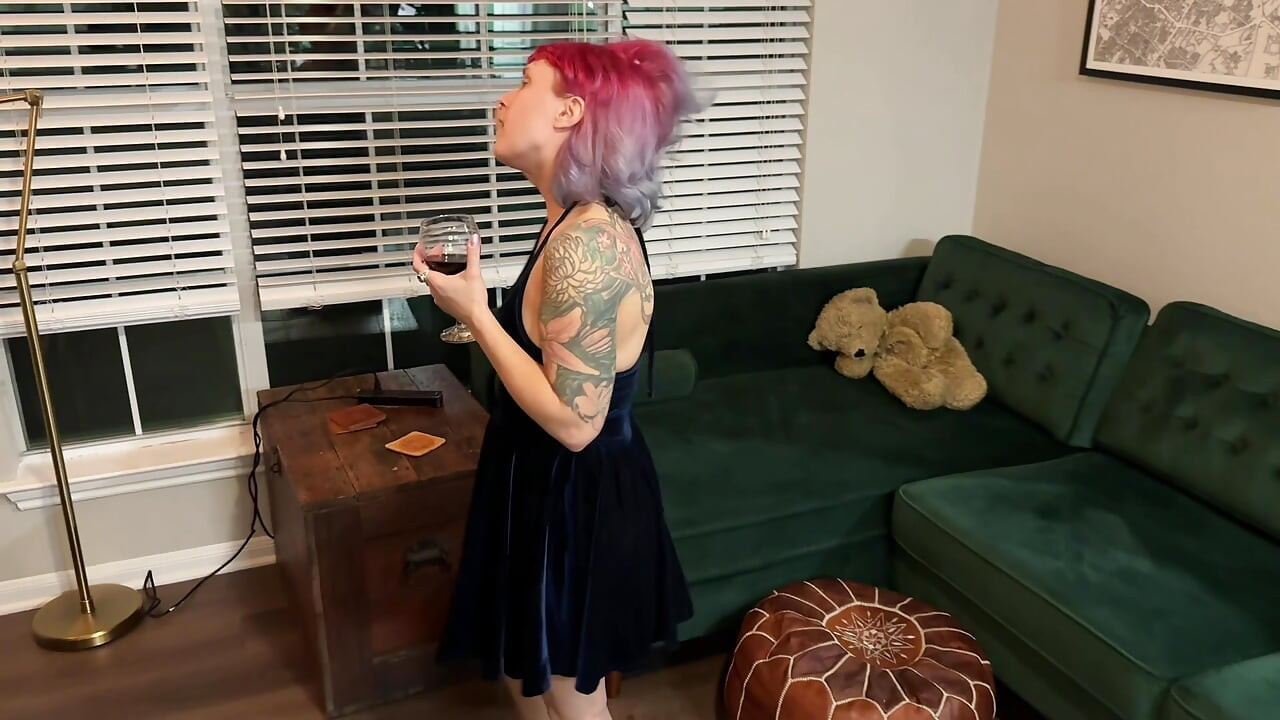 Con cu to đen nghiện máy bay bà già tái phát