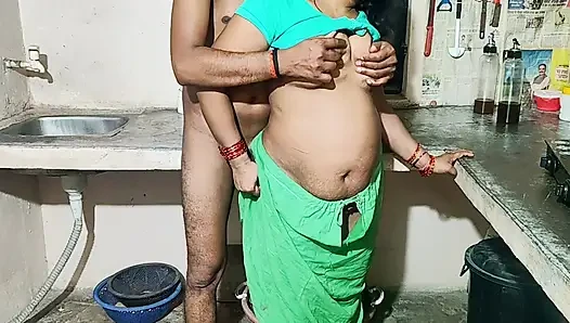 Ibu mertua desi India bersetubuh