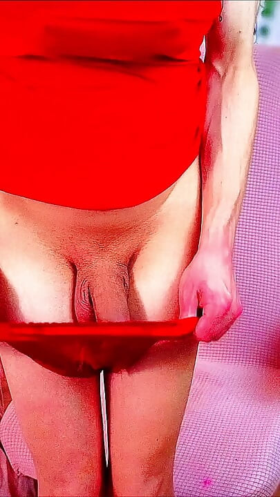 Fofa trans menina goza de calcinha - tão quente