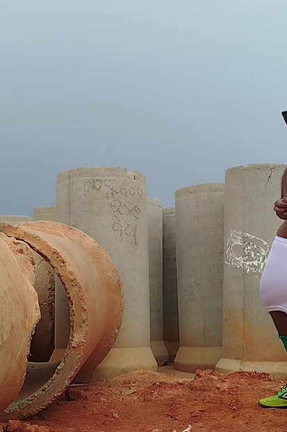 En revenant du match toute en sueur, j’étais excitée et j’ai dû jouir