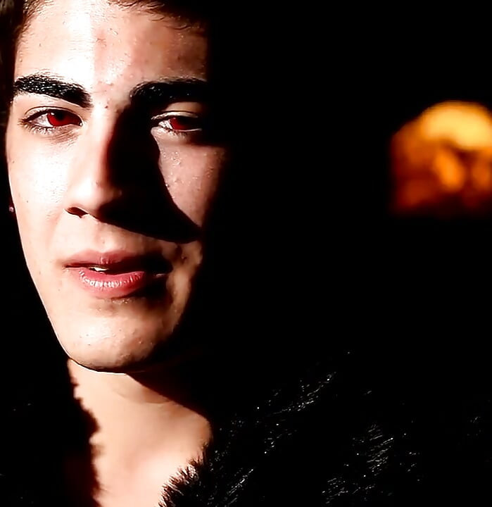 Handsome Vampire Rad Matthews Talks About Role
