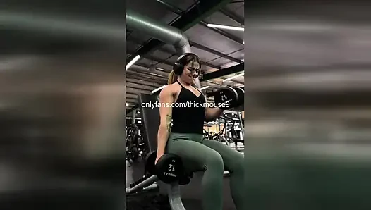 18yo Fisting Accident: Arm Elbow-Deep in Pussy on Live Stream