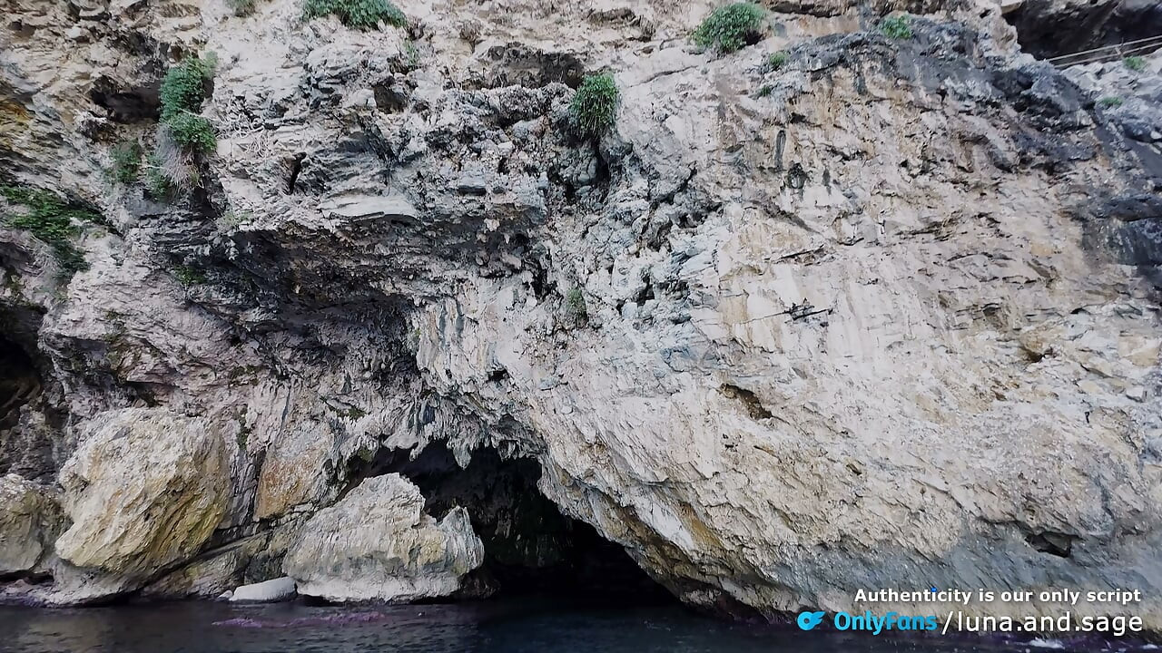 We Paddled Into Secluded Sea Cave and Fucked on a Floating Board - Real Amateur Couple (POV, Reverse Cowgirl & Cumshot)