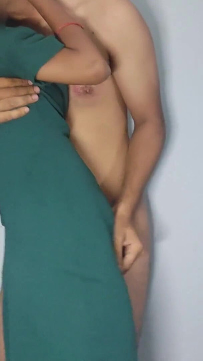 Получавам романтично удоволствие в настроението с горещата ми приятелка, индийски секс, първи път секс на деси приятелка | Клип 1