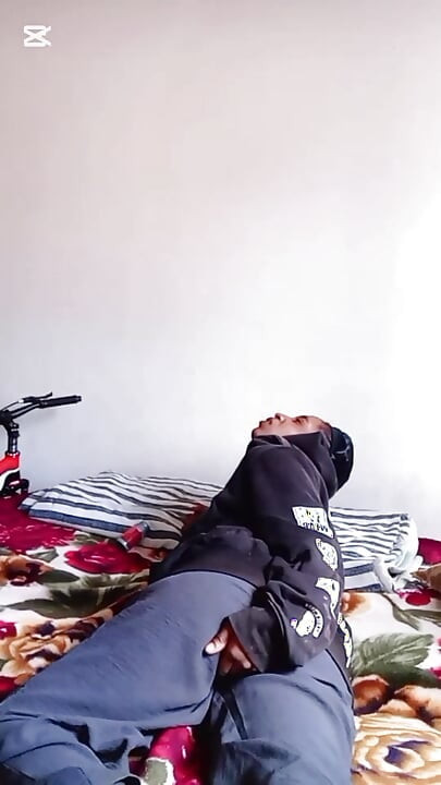 Masturbasi kram pagi ini sangat menyakitkan jika kamu tidak punya pria yang lebih dekat denganmu