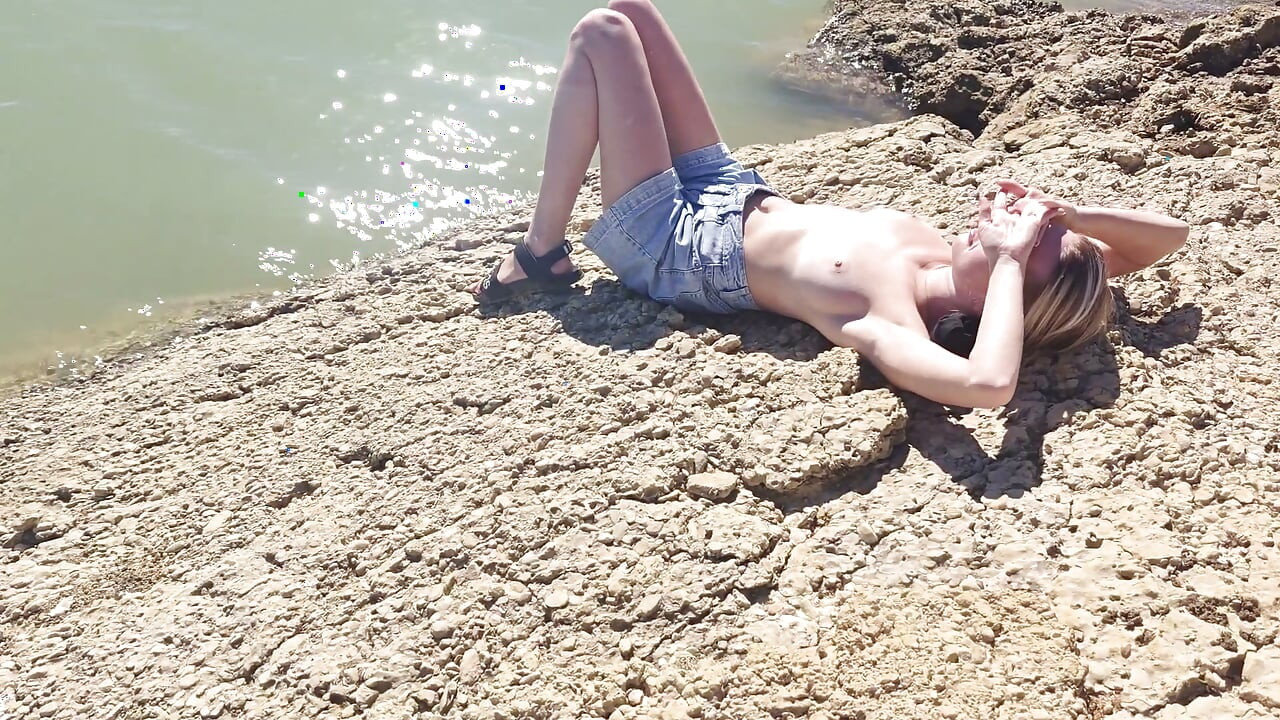 Outdoor Blowjob in Nature