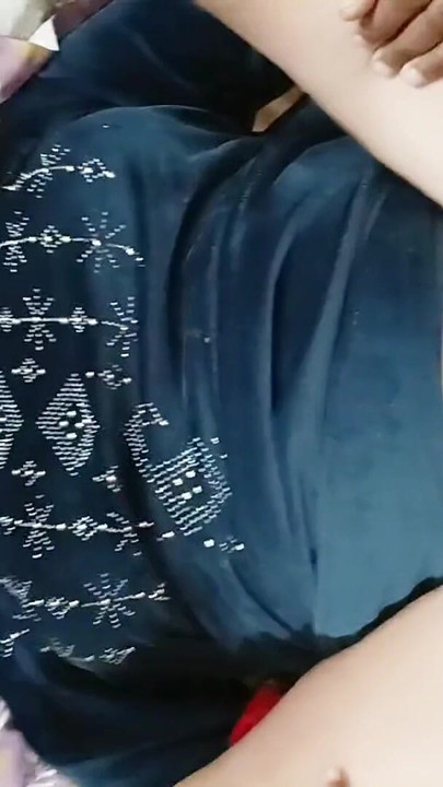 วิดีโอเย็ดหีแน่นๆ ของ Desi bhabhi พร้อมเสียงภาษาฮินดีที่ชัดเจนครางพร้อมวิดีโอดูดควยใหญ่ | คลิป 1