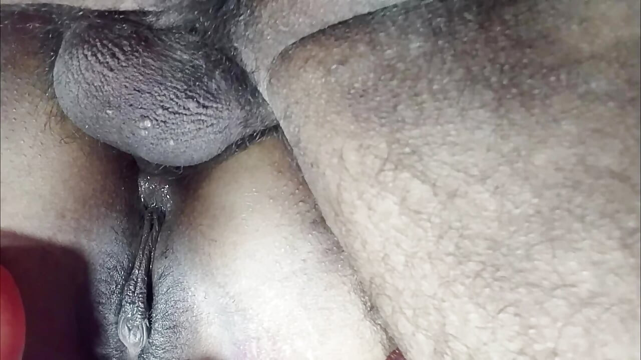 Gand marai bhabhi dewar ke land se jab unko pati ghar pe nahi toh bhabhi dewar ko raat mein rooma mein bhula ke gand marai doggy style Hindi audio