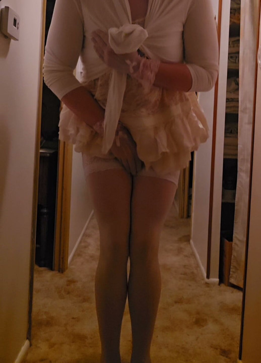 Desperate sissy clitty rub
