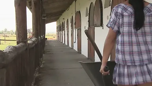 Потный анальный праздник траха на улице