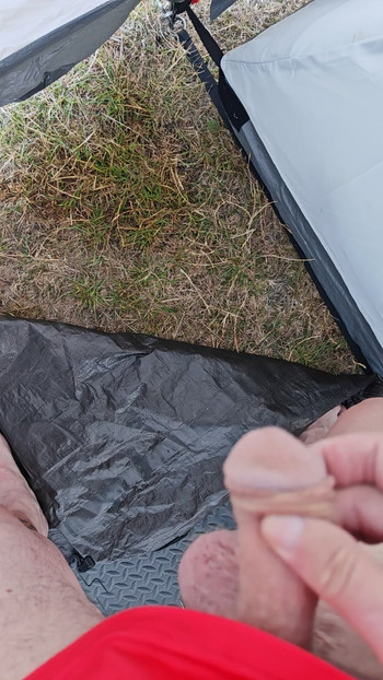 Camping Piss