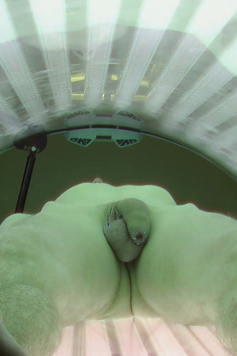 Czech Gay Solarium 38 Private Show Ripped Twink