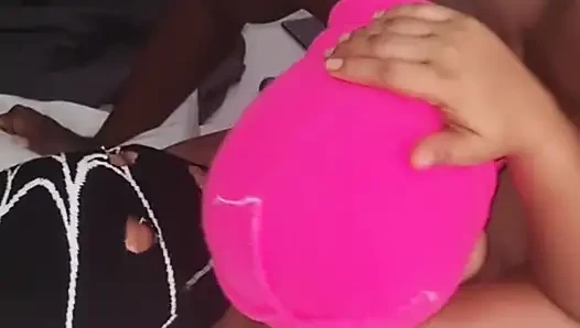 Üvey annemi ayda boşalana kadar emiyor