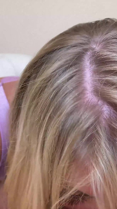 Heiße blonde stiefmutter wird von stiefsohn gefickt