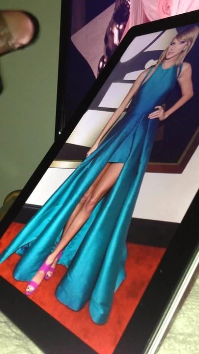 Cum tribute to Taylor Swift