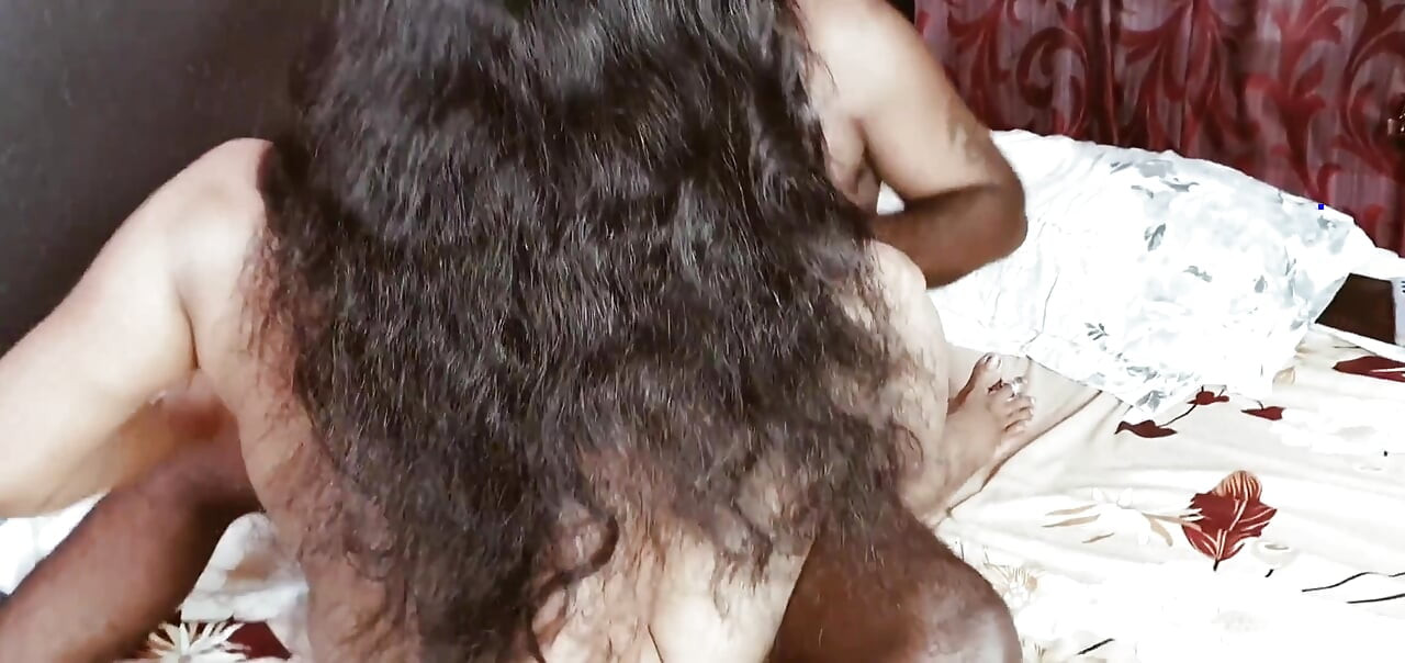 Γάμησα τη Maya Bhabhi κατά τη διάρκεια της ημέρας