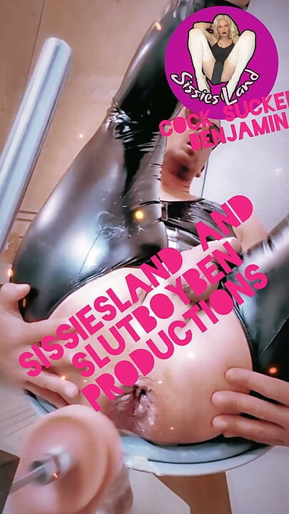 Slutboyben CAM4 a ser fodido pela máquina até ficar com o cérebro em branco