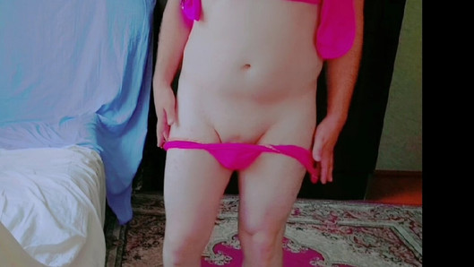 Pembe Külot Seksi Büyük Kalçalı Kadın Vücutlu Crossdresser Sissy