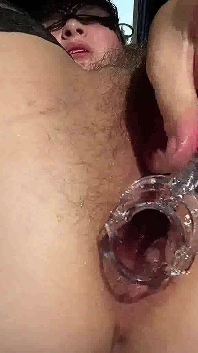 "Kıllı anal deliğime anal bir spekulum soktuktan ve mastürbasyondan muhteşem bir an. ORGAZM GÜÇLÜYDÜ, FıŞKıRTıYOR"