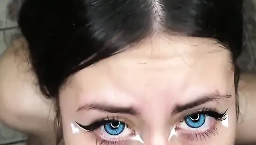 Essa Adora Mamar в видео от первого лица