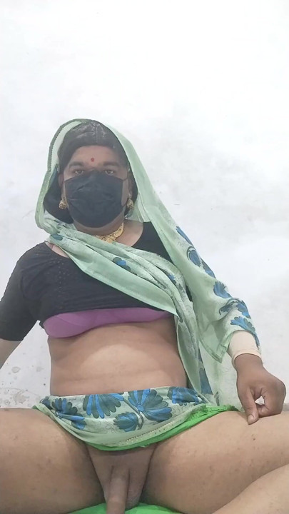 Wearing his wife's saree, bra belt, he shook his cock and took out semen | Clip 1