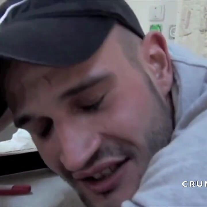 Sexy striaght worker fucked by blond top twink