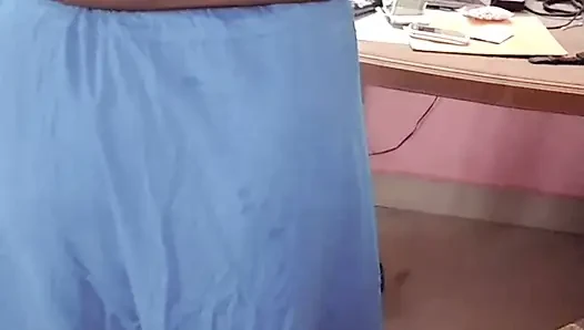 Desi tamilische ehefrau renu nasser nackter körper handtuch trocken &langsam sari-anziehen necken! Indianhotwifex
