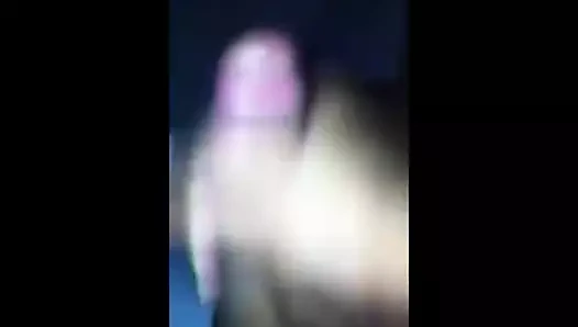 TRAVESTI LEITANDO MUITO