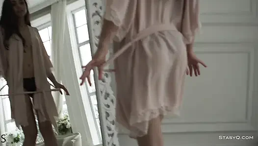 Nicoleq Rilis Video Stasyq 247
