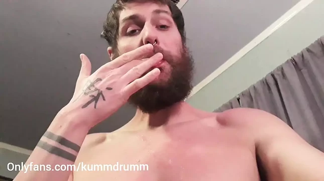 I'll cum on your face and then you can cum all over me!