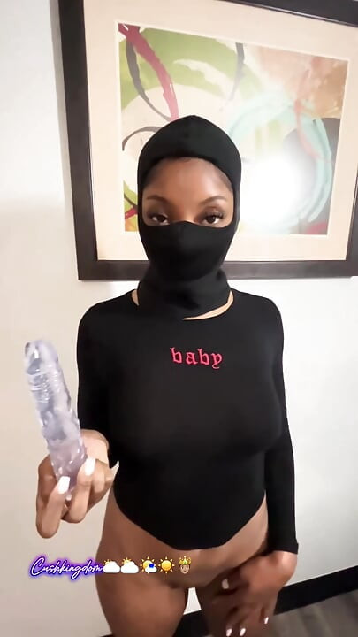 Big booty freak in for deep dildo BBC sex