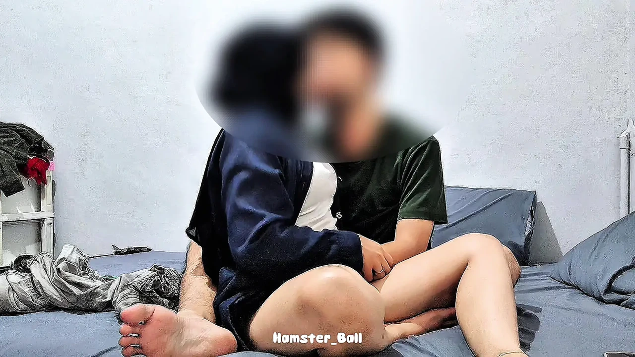 Teaching a Virgin 18+ Hijab Girl to Fuck