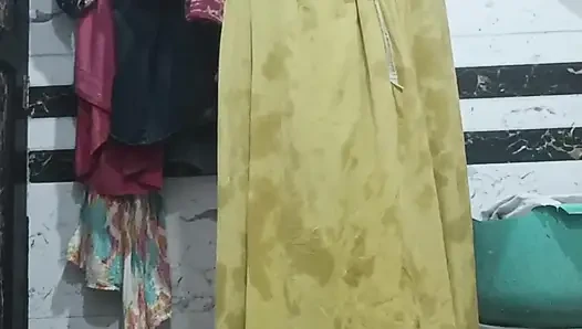 Priya Bhabi Sunday Enjoy Bath Video