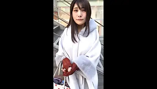 Bölüm 1 "Libidomu bastırmak istiyorum..."Tsubaki (29), aldatılmaya bağımlı olan transandantal güzel evli kadın, hamilelikten önceki son sekste mükemmel bir vücut kasılmaları var!