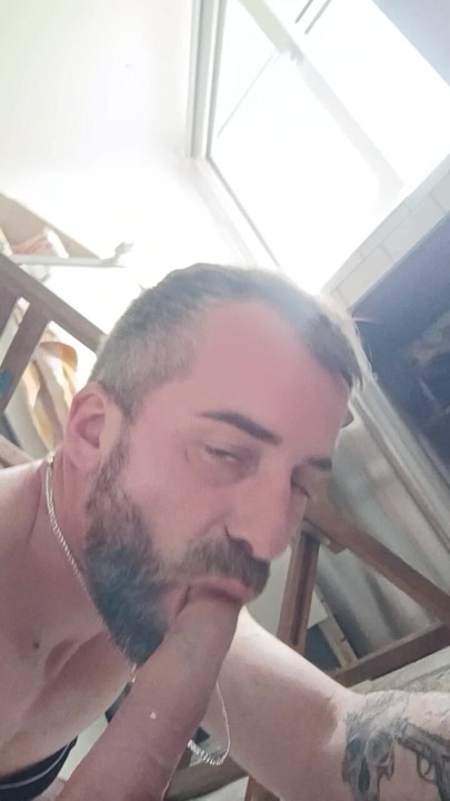 Ja pušim veliki kurac crossdresser
