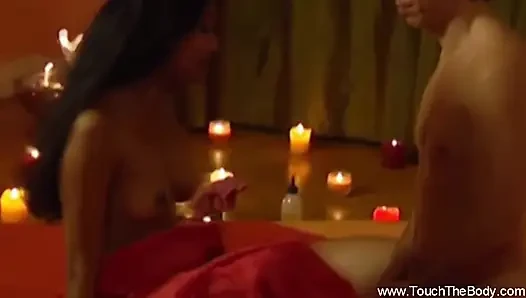 Интимный йони-массаж для нее
