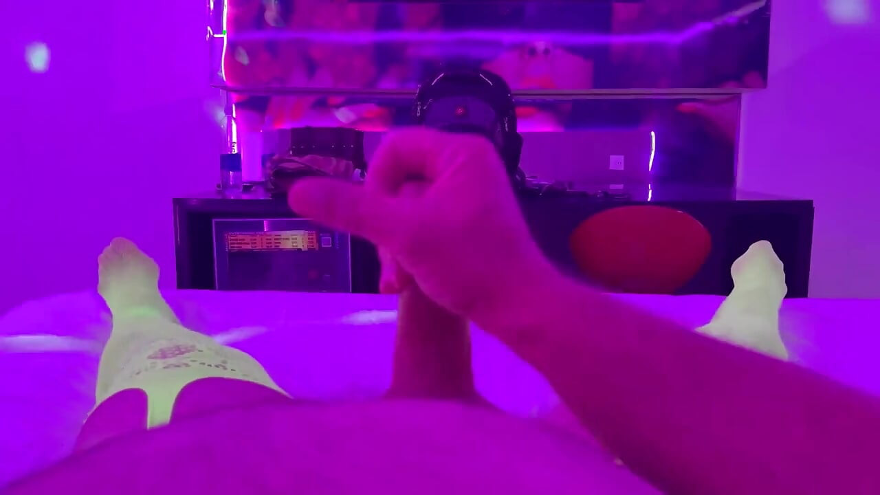 Jerking and Shooting a Nice Load