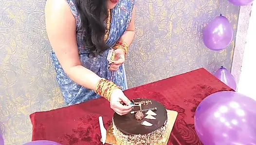 Празднование Нового года с шоколадным тортом Rosser Fero