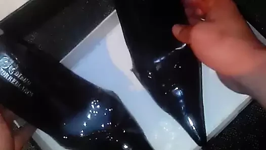 Pump porn video – cum leather patent pumps