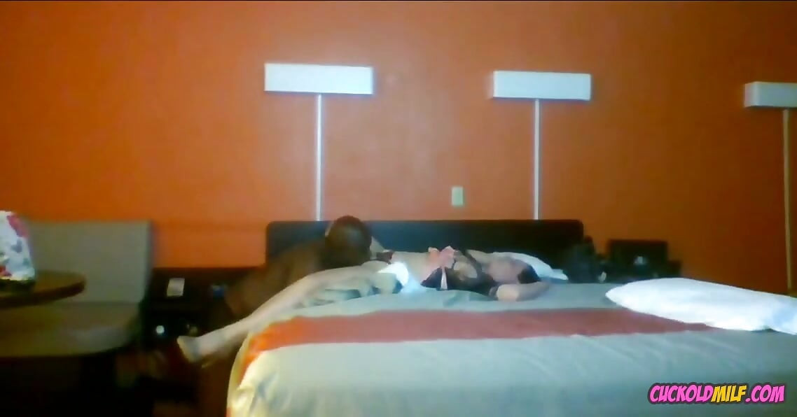 Cuckold MILF - Wife that cheats