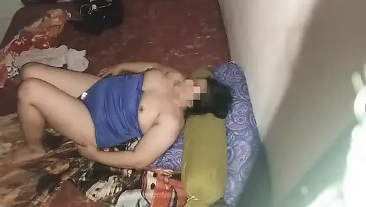 Vücudumun diğer erkekler tarafından zevk edilmesine izin veriyorum