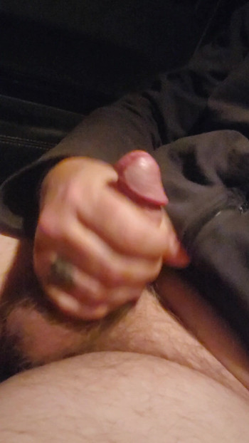 在车里抚摸挑逗