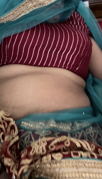 Seks India desi bhabi tanpa kondom