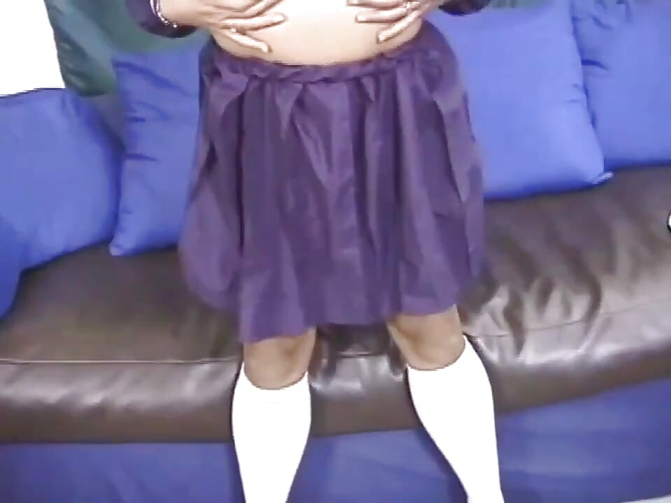 Asian babe pussy fucking dildo playing