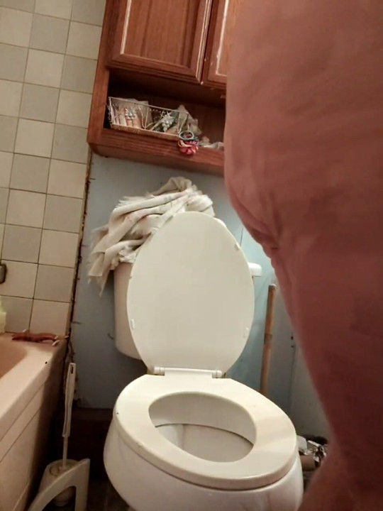 Eu mostrando minha bunda suja