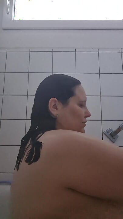 אני הולך לשחות