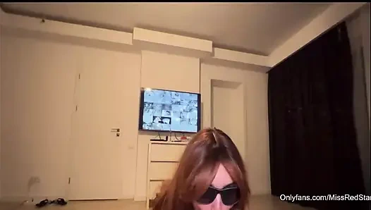 Dicke titten werden beim versuch erwischt, zu stehlen und mit grobem fick zu bestrafen